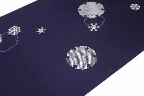 雪輪に雪華拡大図