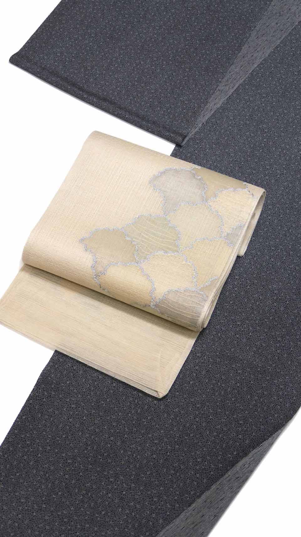 江戸小紋（両面染め：墨色：南天とひじき縞）