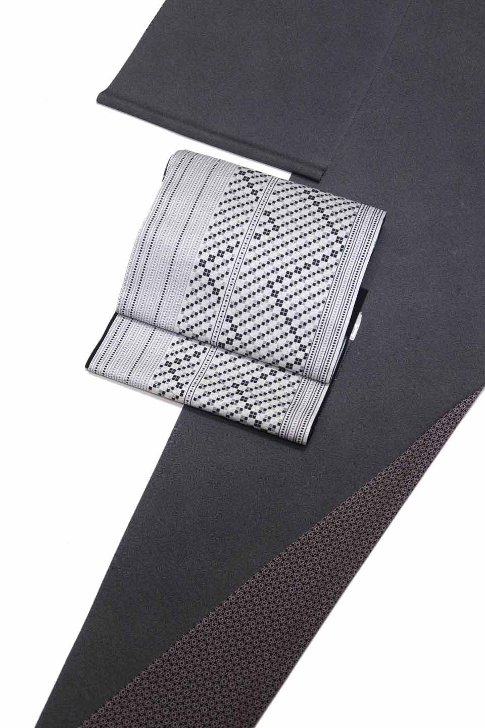 江戸小紋（両面染め：紅黒／濃赤茶：鮫／斧柄重ね（北斎文様））