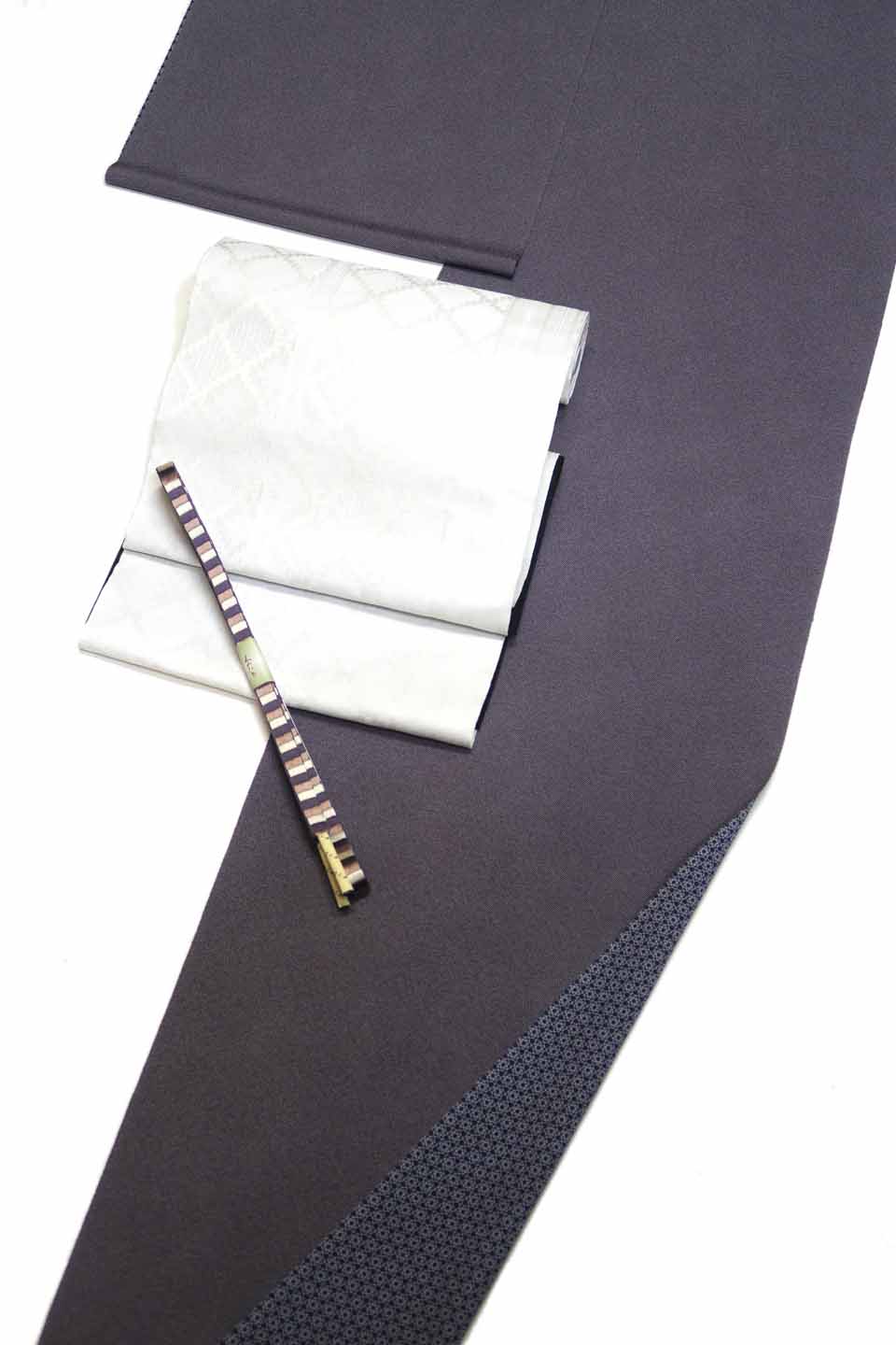 江戸小紋（両面染め：赤茶鼠／濃紺：鮫／斧柄重ね（北斎文様））