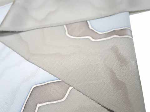 紋意匠縮緬（絹100% 39cm×13.2m）裏表の拡大図