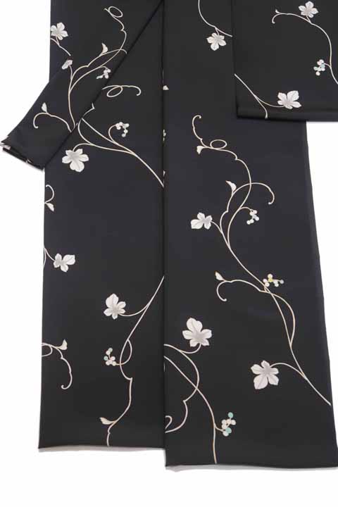 花唐草をきもの衿コートにしたイメージ