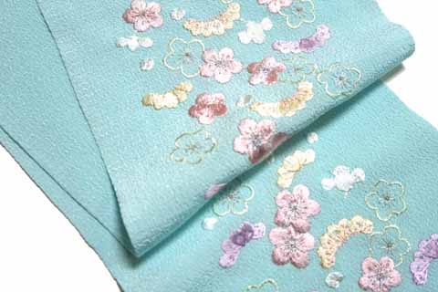 振袖用刺繍衿部分拡大図1