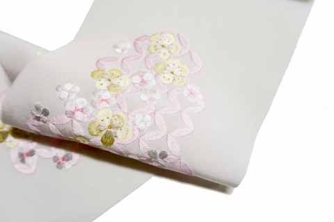振袖用刺繍衿部分拡大図1