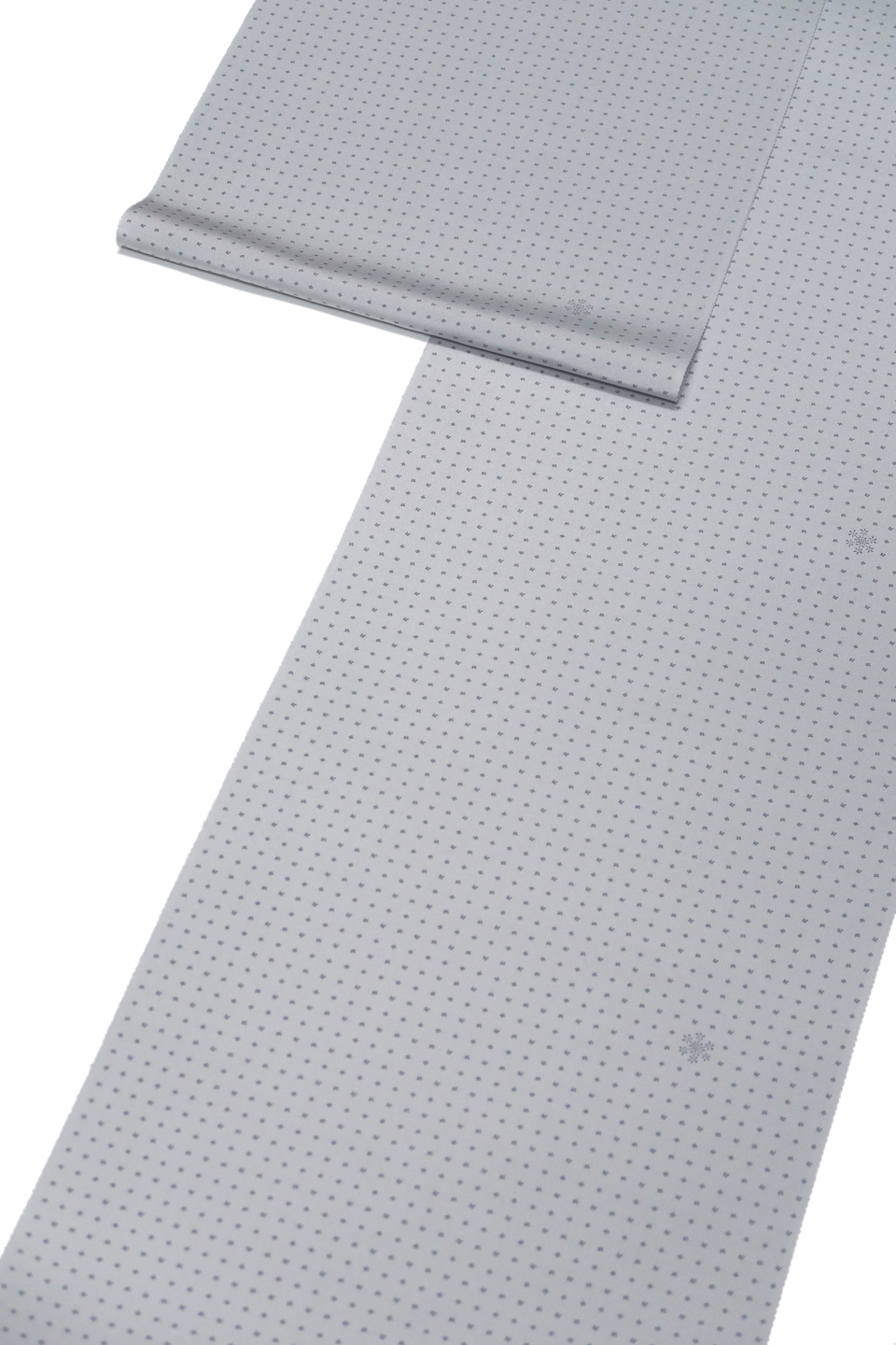 雪華小紋（京友禅：<ruby>銀鼠<rp>(</rp><rt>ぎんねず</rt><rp>)</rp></ruby>：小花に雪華）