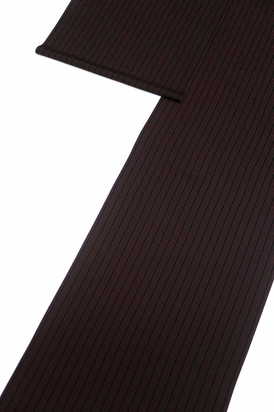 江戸小紋（四筋立：黒茶に錆朱の縞：四筋立）