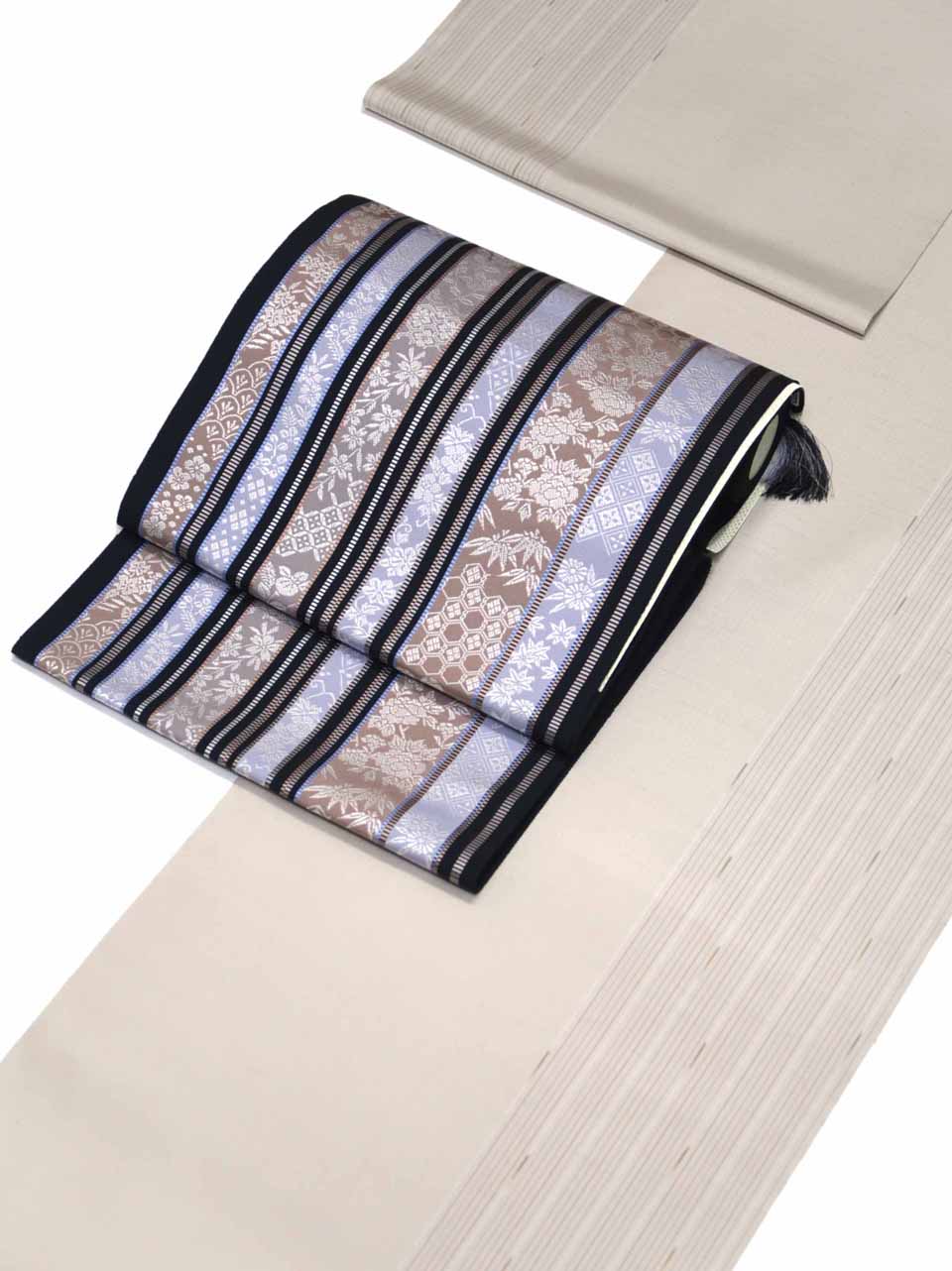 十日町紬 | 染匠きもの展示館