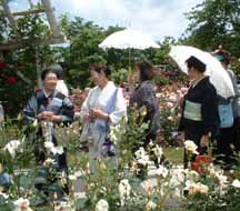 塩沢を着る会in湧永庭園