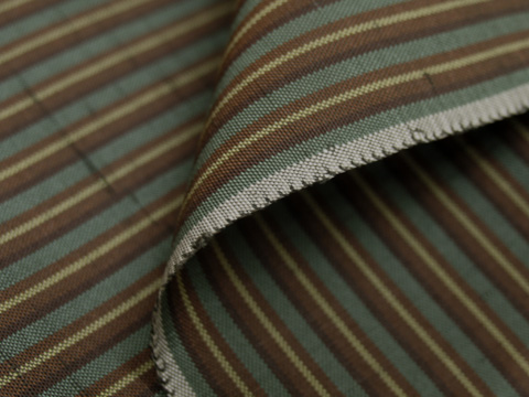 牛首紬の生地の拡大図