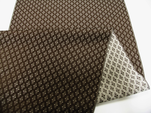 御召縮緬の生地の拡大画像