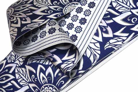 細帯の文様：睡蓮雪華縞