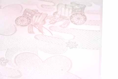振袖用長襦袢の文様（桜霞御所車暈し）