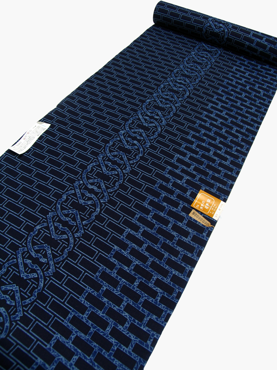 浴衣（ローケツ：藍紺：和繋。石畳）