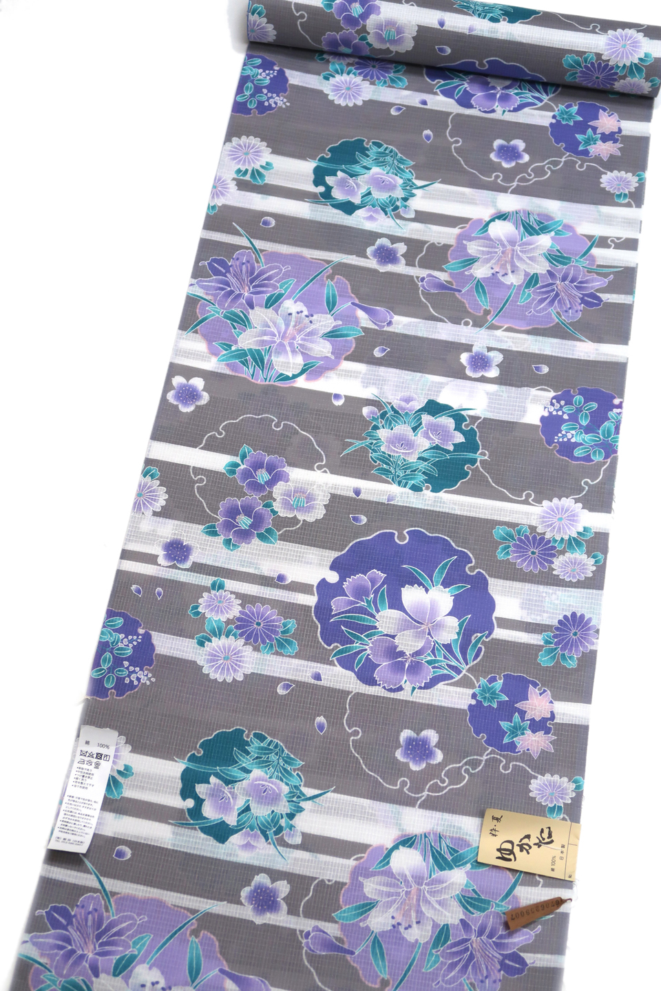 浴衣（染め浴衣：白とグレー：雪輪に秋草）