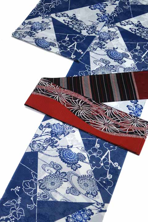 浴衣（桜菊葡萄裂取文）に合わせる帯