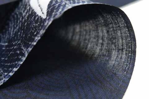 染め浴衣（熊野染め）の生地の拡大図