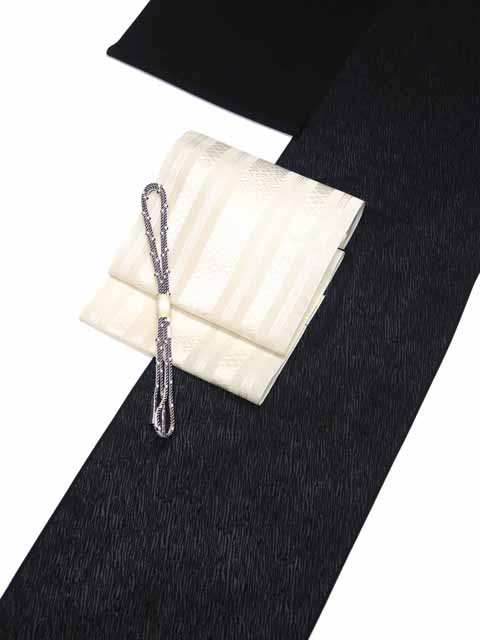 紋紗黒無地に合わせる帯