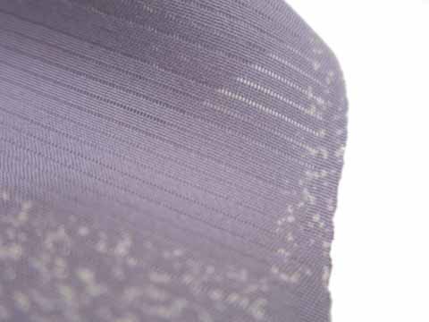 絽小紋の生地の拡大図